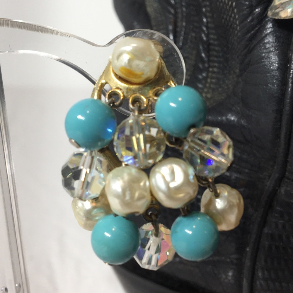 Turquoise and rhinestone colored costume necklace, bracelet,  clip on earrings - Picture 3 of 5